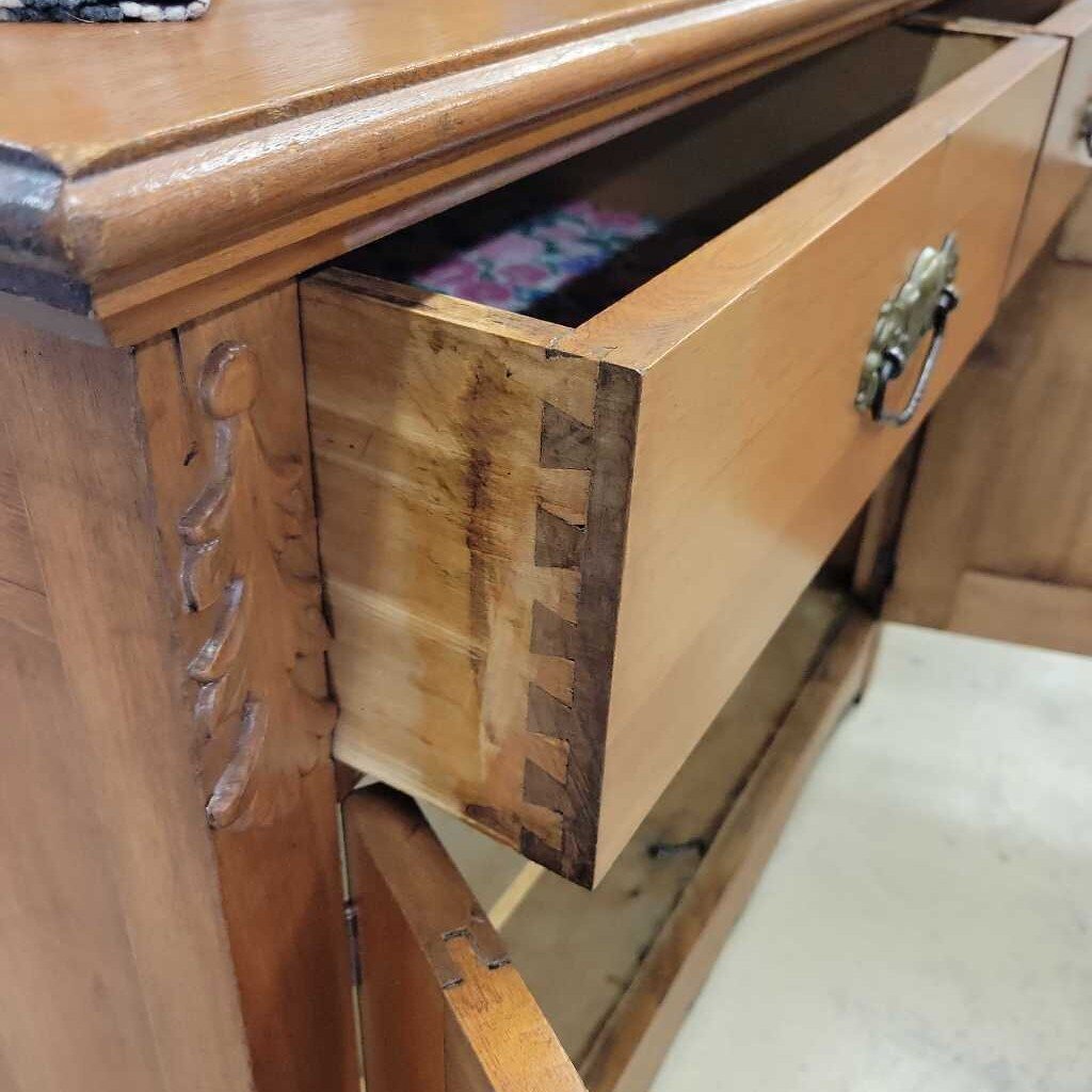 Pine Sideboard w/Key ((YVO) (606)