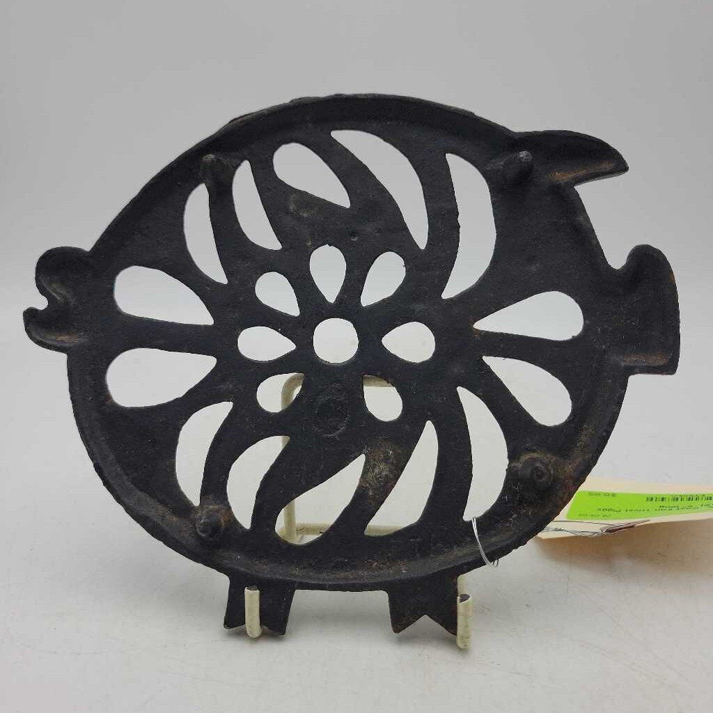 Cast Iron Trivet Piggy (JAS)