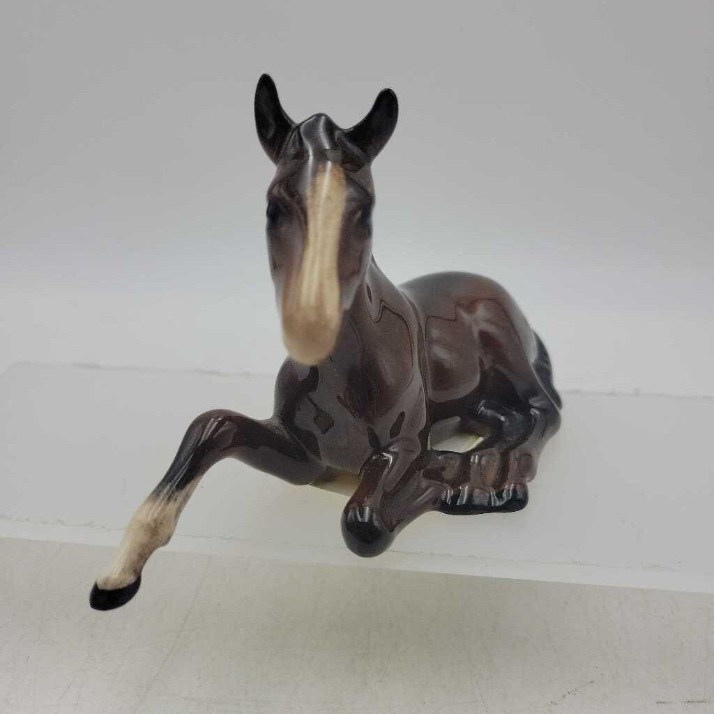 Beswick horse pony colt (KEN)
