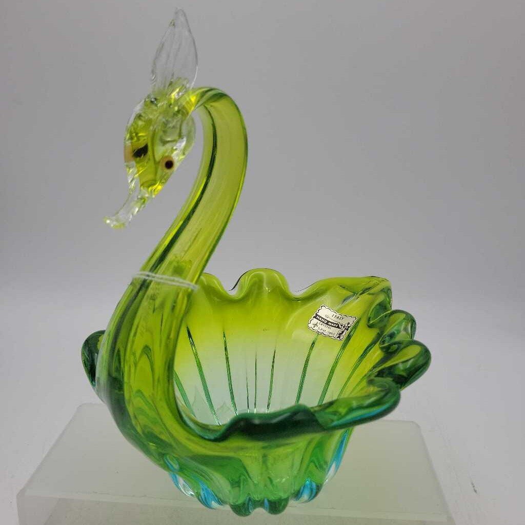 Italian Art Glass Swan #310