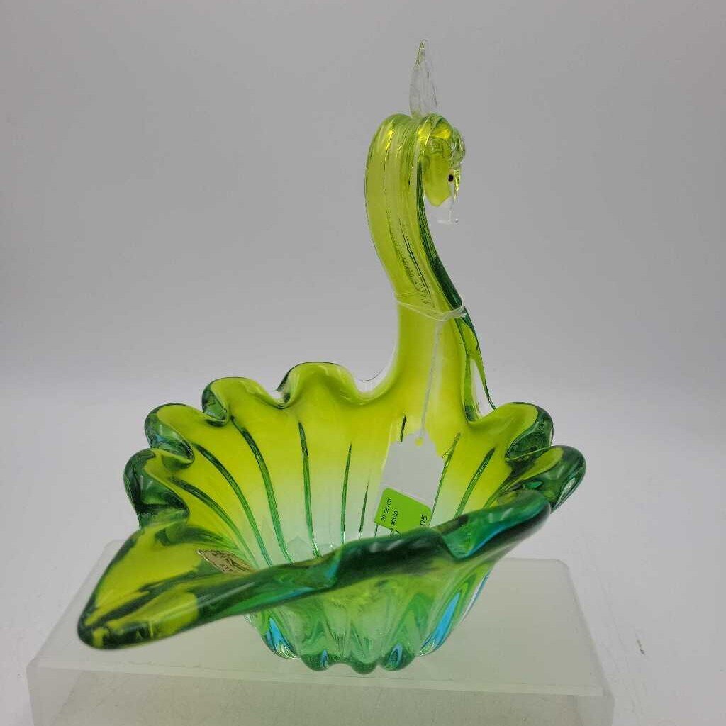 Italian Art Glass Swan #310