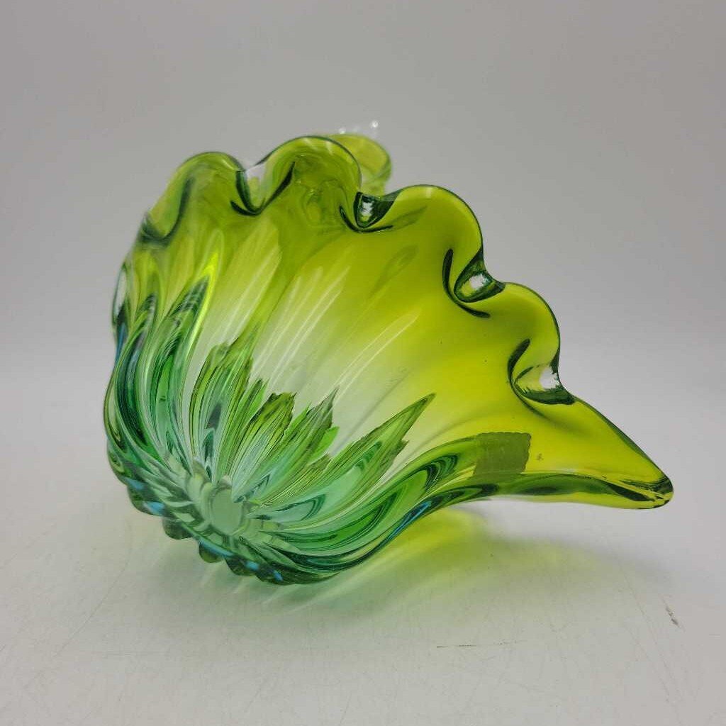 Italian Art Glass Swan #310