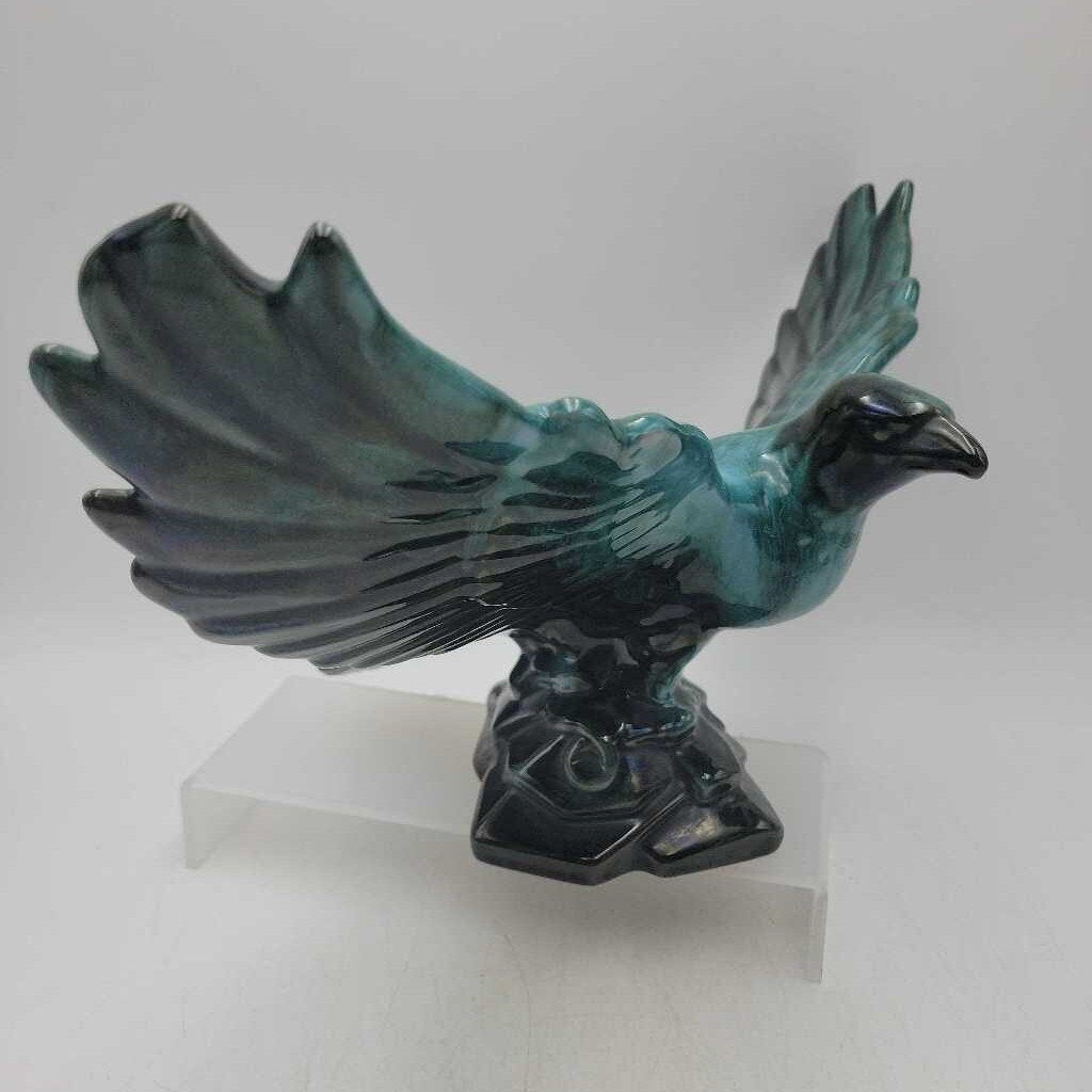 Blue Mountain Pottery Eagle (DER)