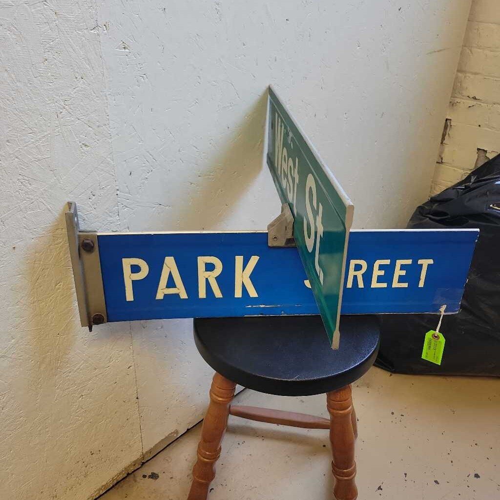 Street Sign Double West and Park (JAS)