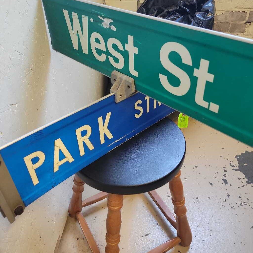 Street Sign Double West and Park (JAS)