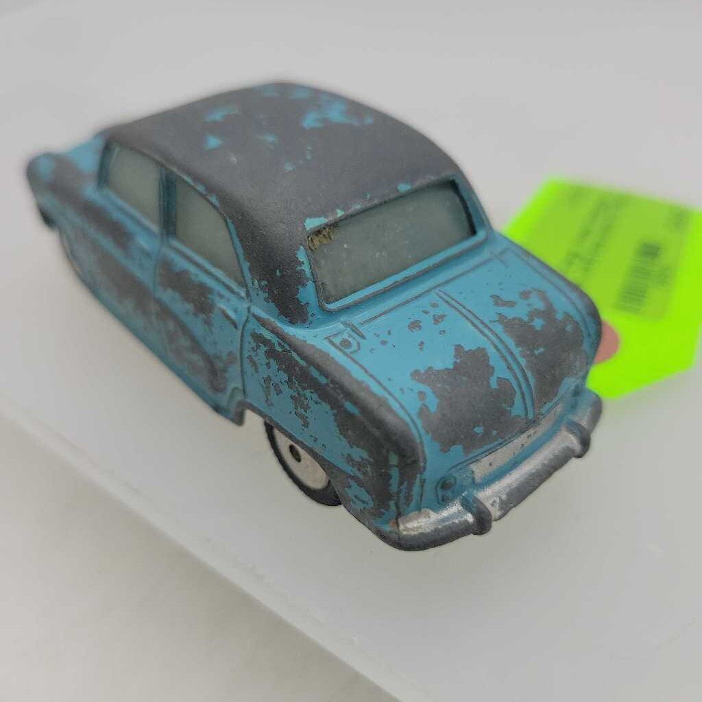 Corgi Austin Cambridge Car (JAS)