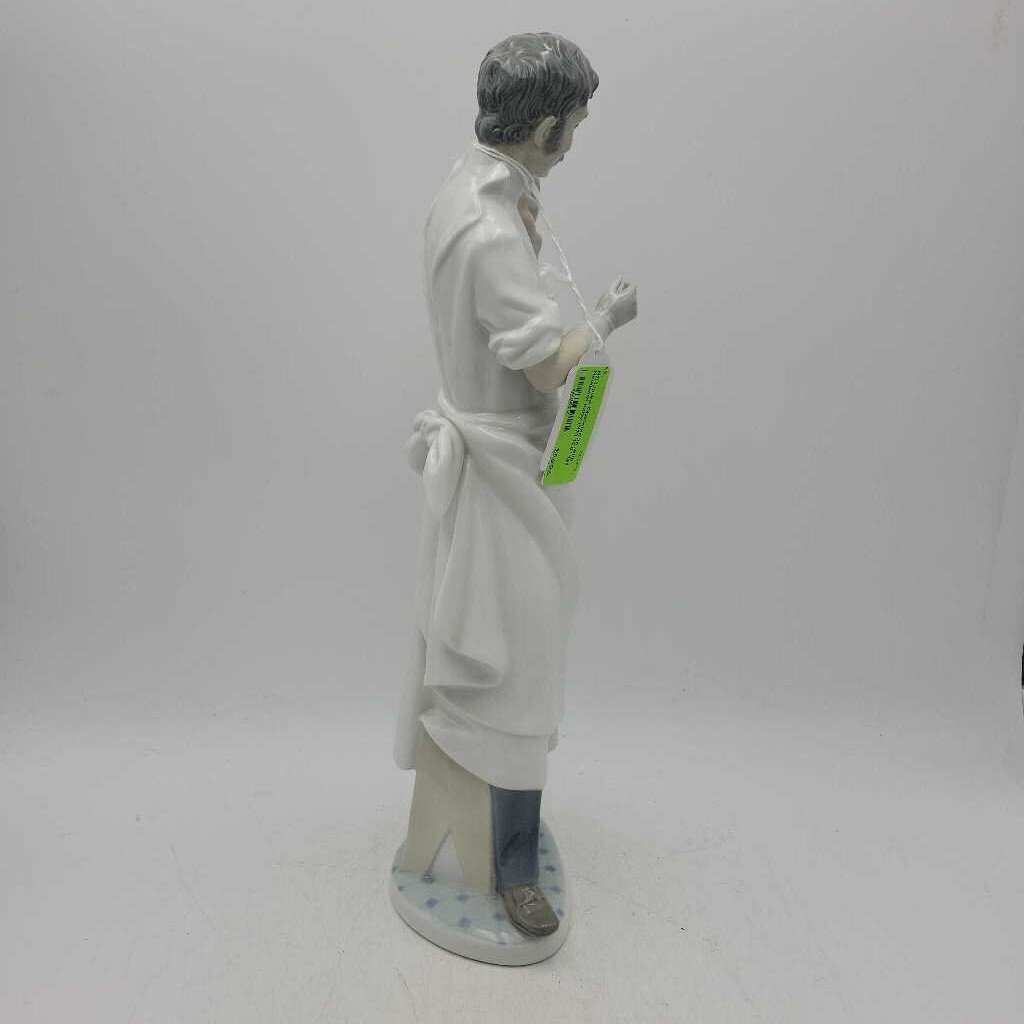 Lladro Obstetrician with Newborn baby (NS)