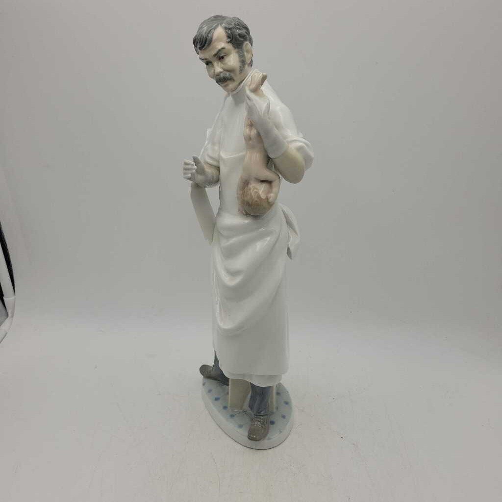 Lladro Obstetrician with Newborn baby (NS)