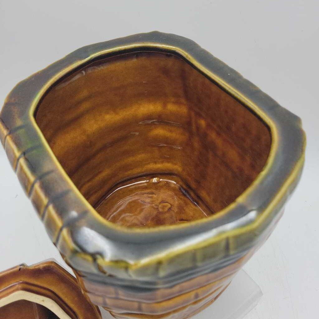 McCoy Pottery Wishing Well Cookie Jar (JL)