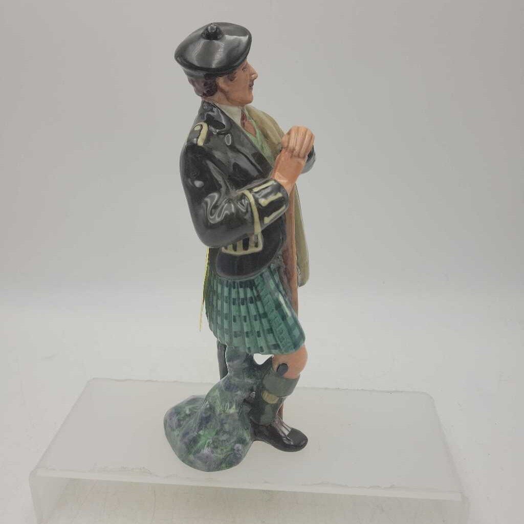 Royal Doulton, the laird HN2361 Figurine (KEN)