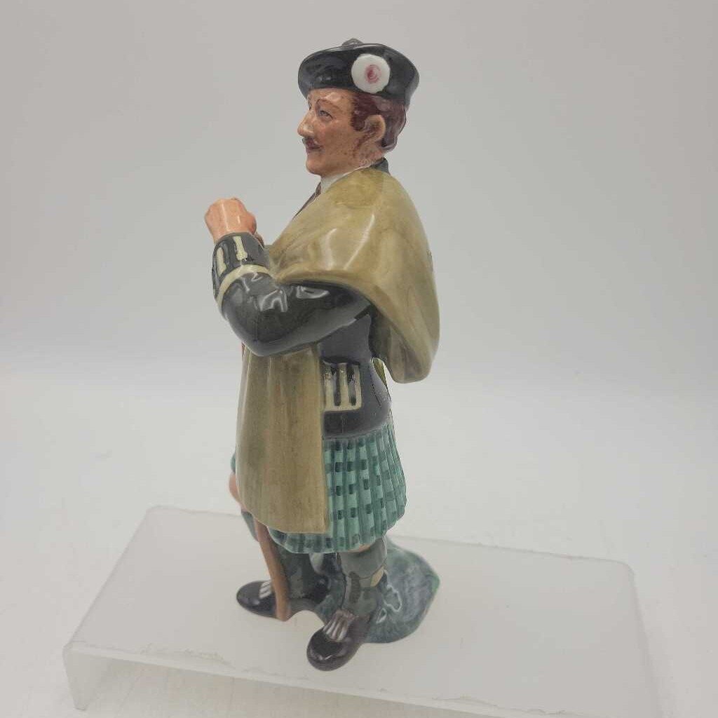 Royal Doulton, the laird HN2361 Figurine (KEN)