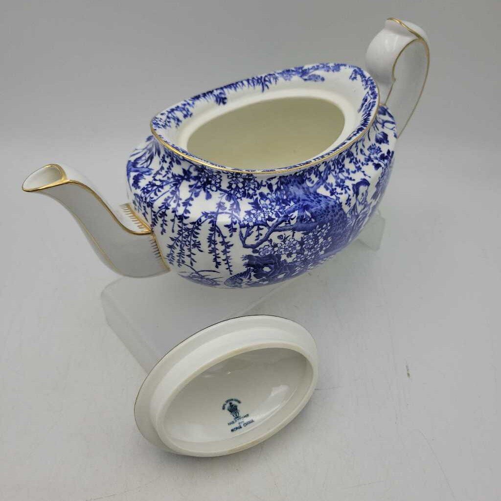 Royal Crown Derby Mikado Tea Pot (YVO) 606