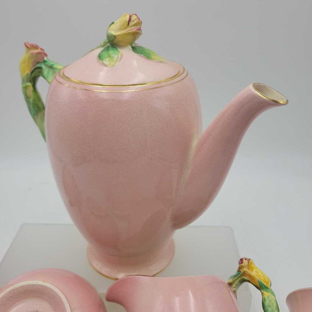 Royal Winton Grimwades Tiger Lily 8 pcs Tea Pot Cream and Sugar 2 Cup saucers (DEB)