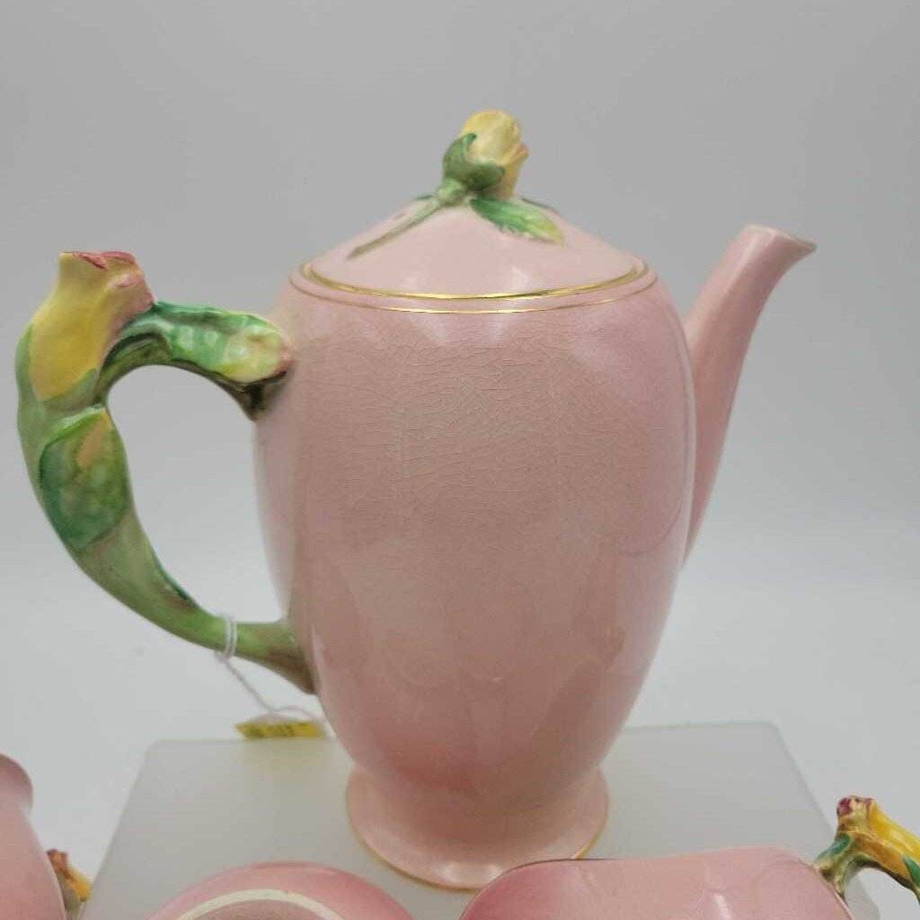 Royal Winton Grimwades Tiger Lily 8 pcs Tea Pot Cream and Sugar 2 Cup saucers (DEB)