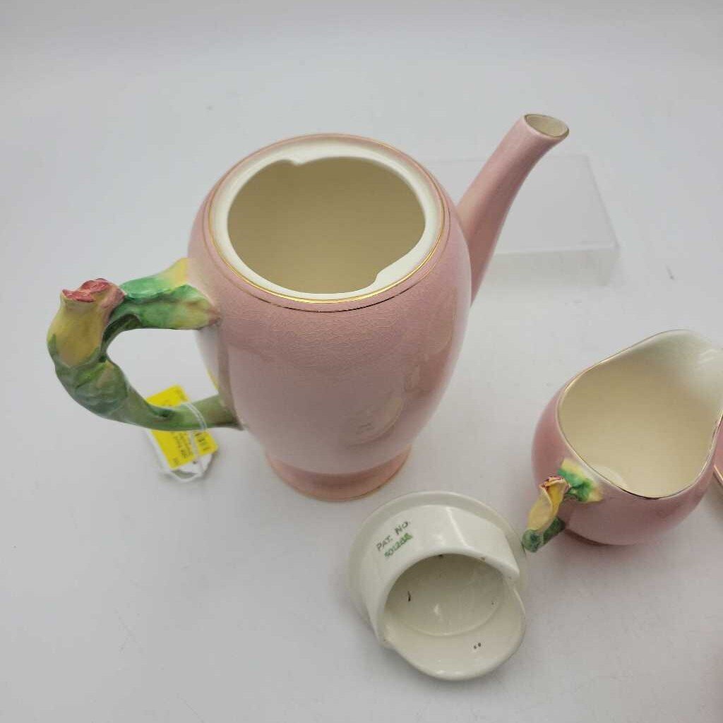 Royal Winton Grimwades Tiger Lily 8 pcs Tea Pot Cream and Sugar 2 Cup saucers (DEB)