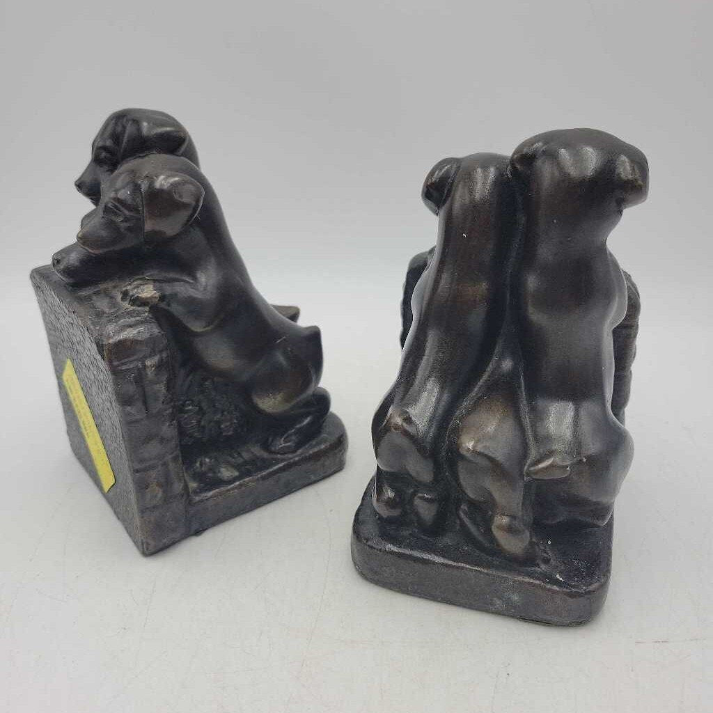 Cast Puppy Bookends (JAS)