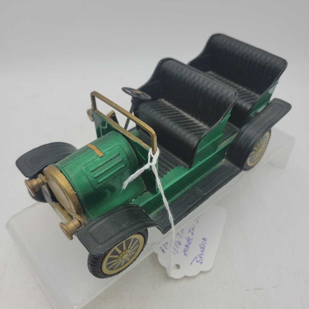 Vintage 1950's / 60's Tin Car Bandia Japan fiction (JAS)