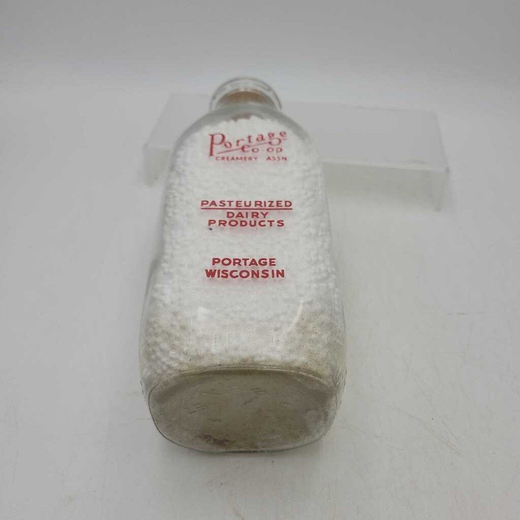 Portage Creamery Milk Bottle Wisconsin (JAS)