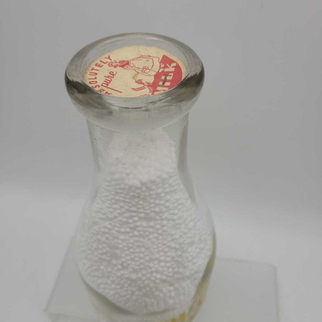 W.Q Clark Peru N.Y. Milk Bottle Wisconsin (JAS)