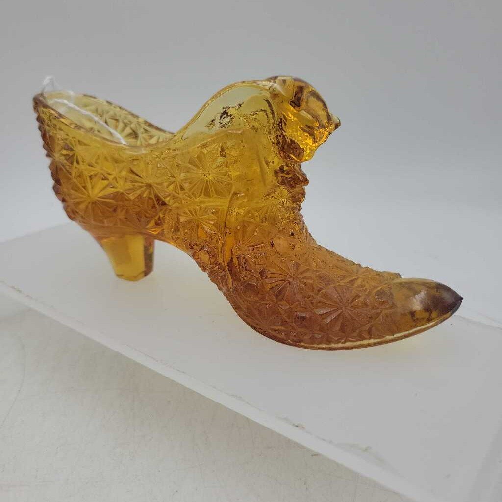 Fenton Glass Shoe (DEB)