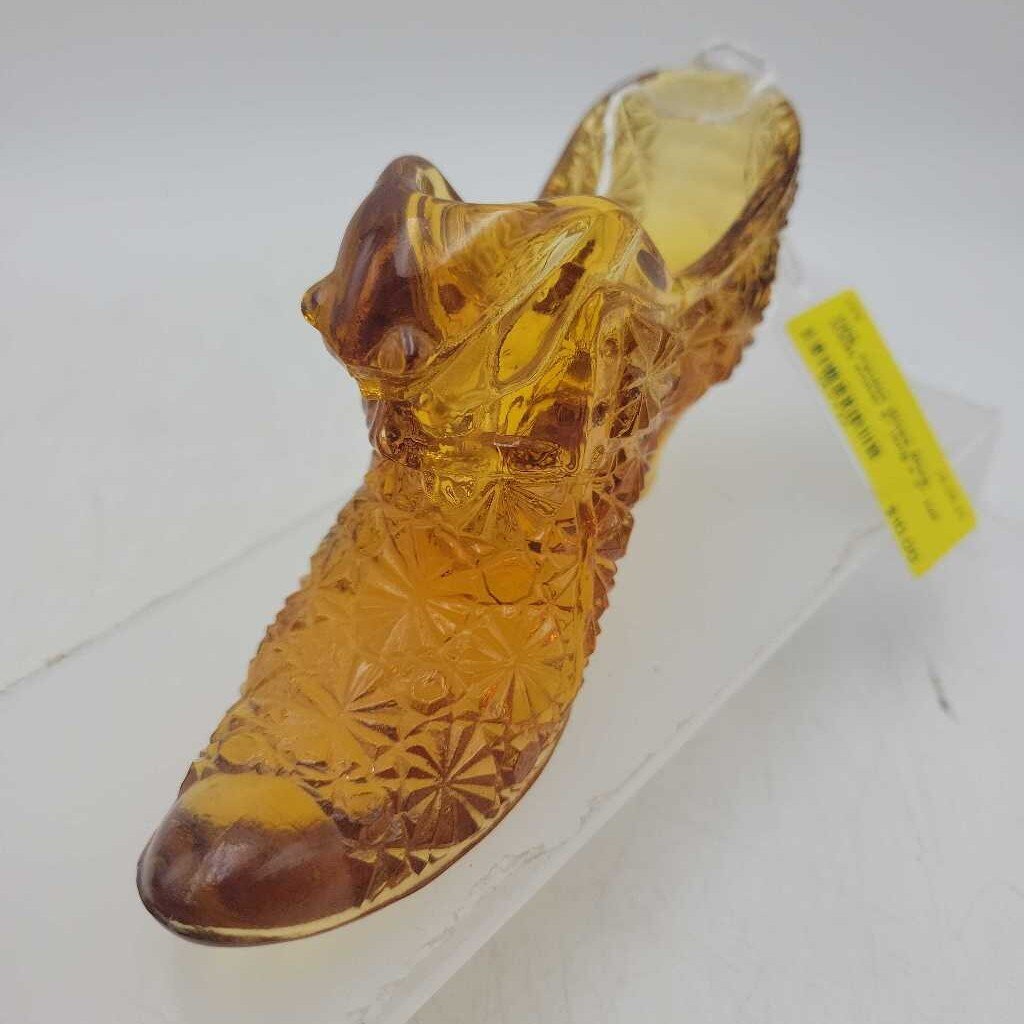 Fenton Glass Shoe (DEB)