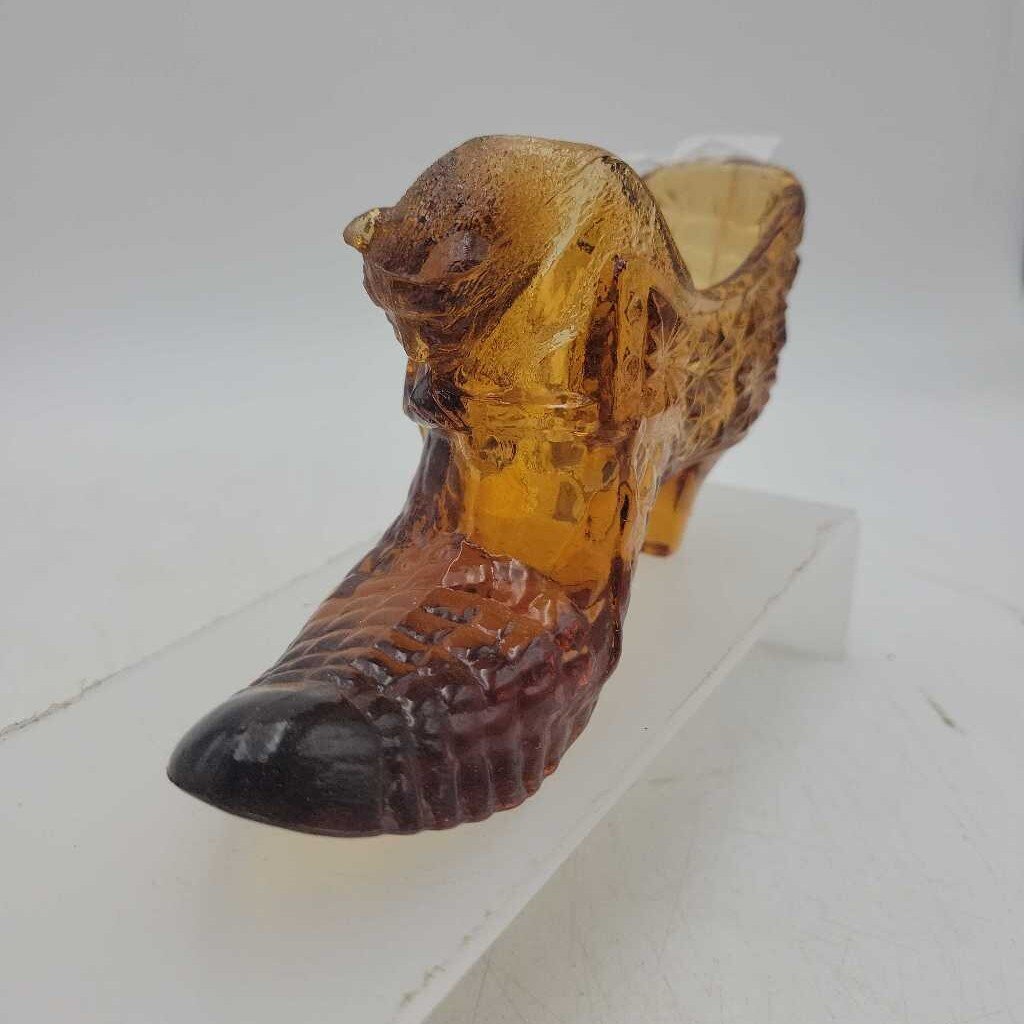 Fenton Glass Shoe (DEB)