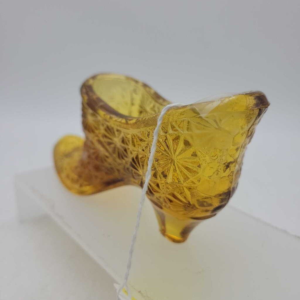 Fenton Glass Shoe (DEB)