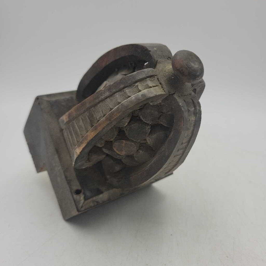 Wooden Detail (US2)