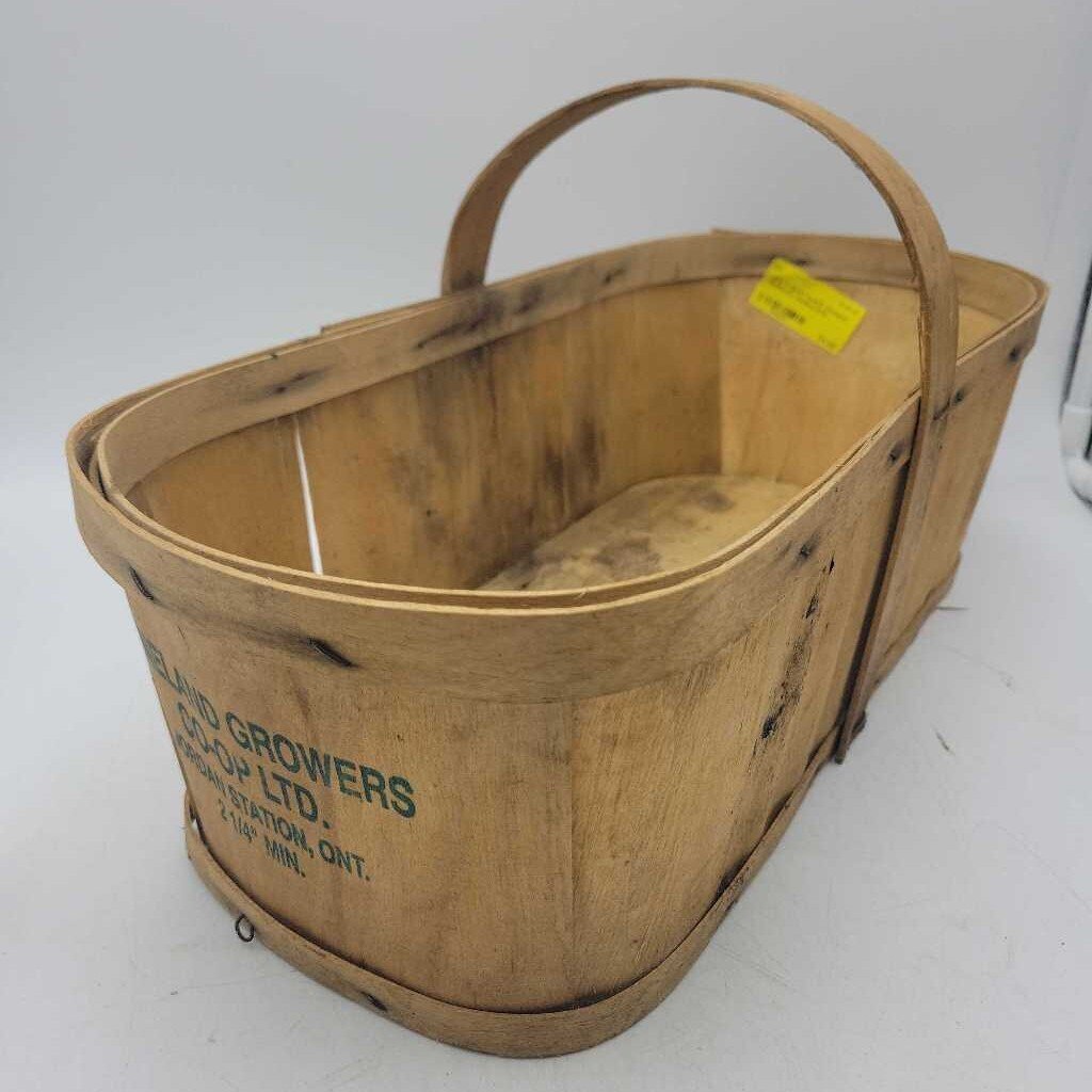 6 Quart basket Vineland Redhaven Apples(JAS)