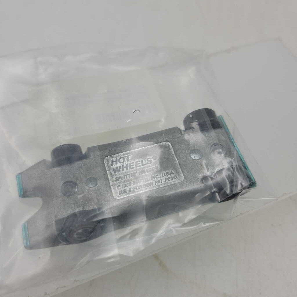 Hot Wheels Redline Splitttin Image Car (JAS)