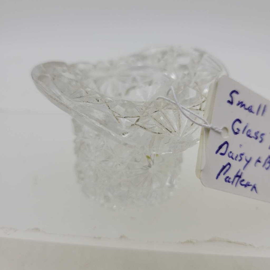 Small Clear Glass Top Hat (JL)