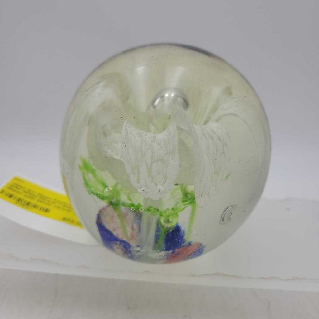 Art Glass Paperweight with White Flower (JG44)