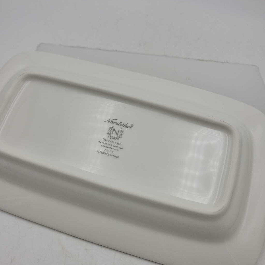 Noritake White Modern Covered Butter Dish (JG44)
