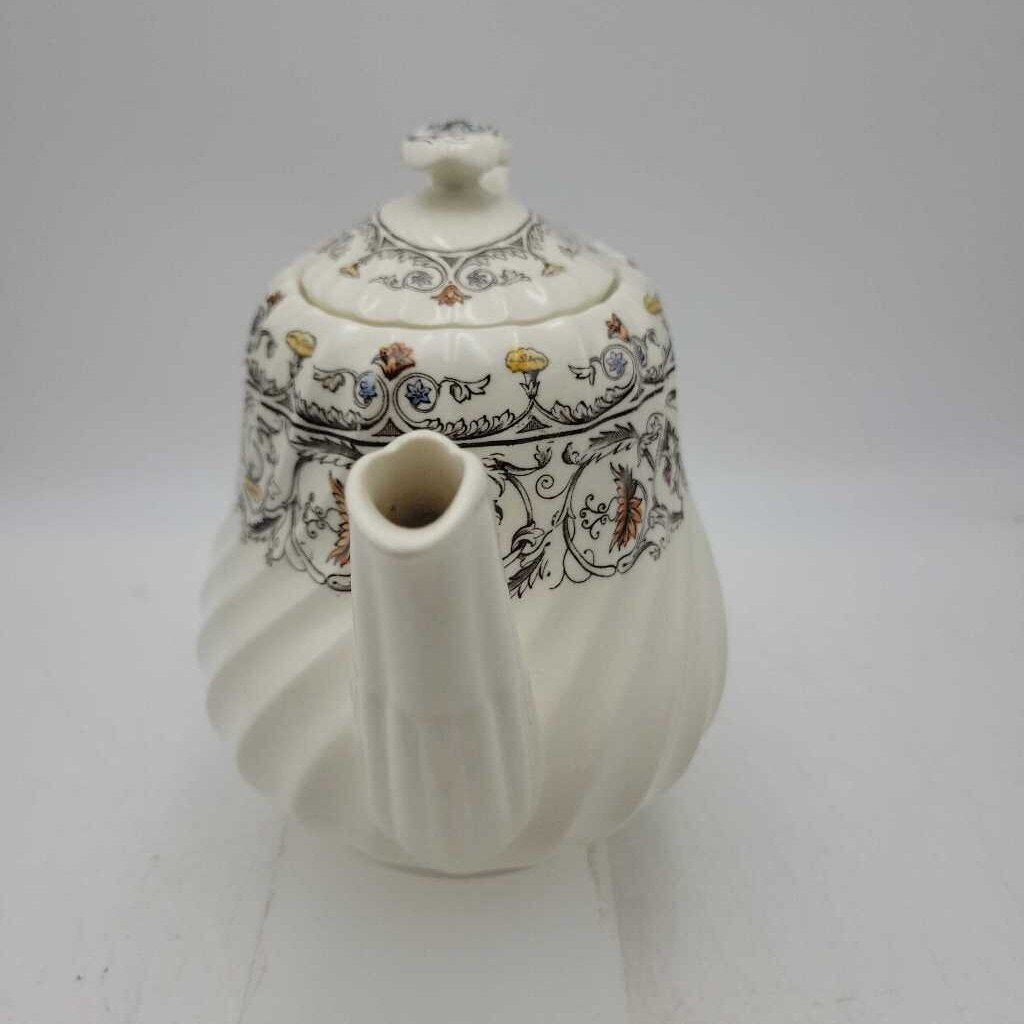 Copeland Spode "Florence" 6" Teapot (JG44)