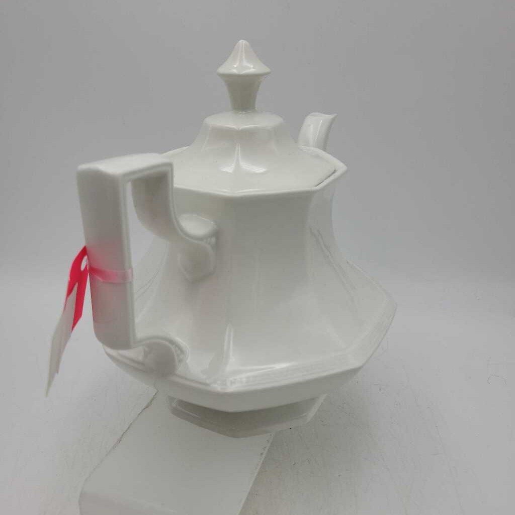 Made in England Chna Tea Pot (KAR)