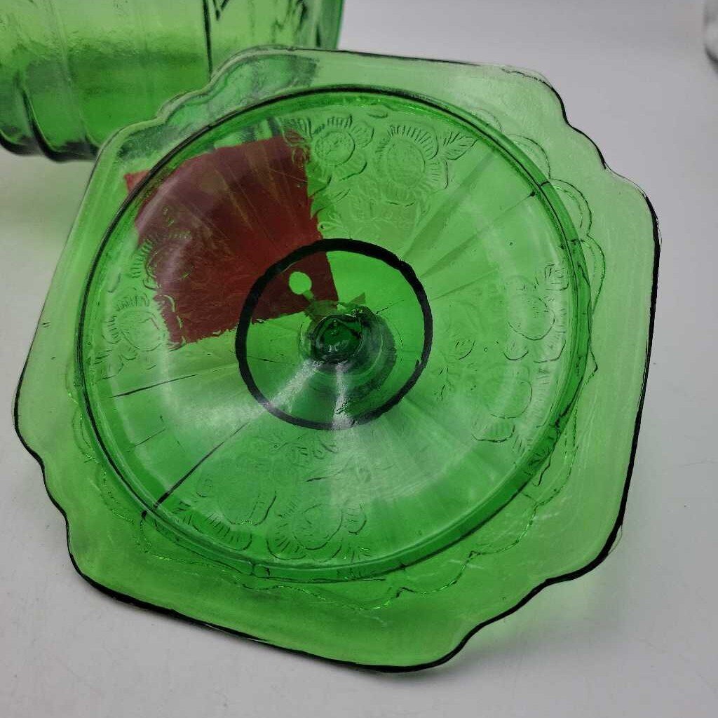 Green glass cookie jar (KAR)