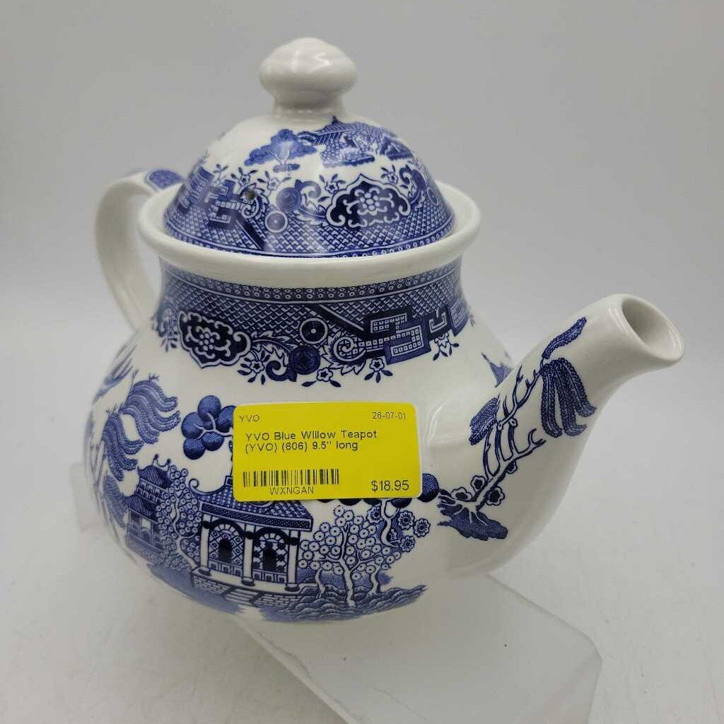 Blue Willow Teapot Church hill England (YVO) (606)