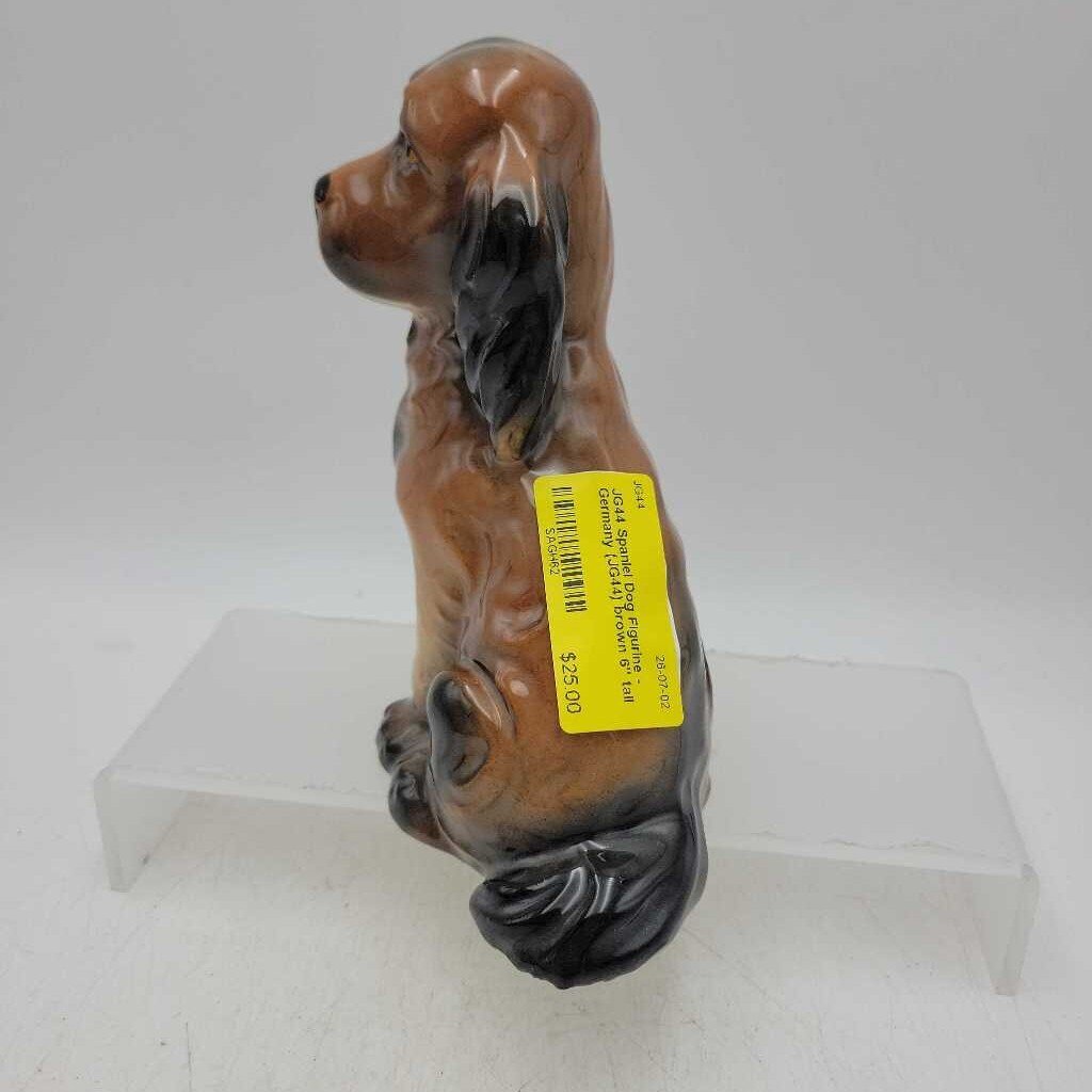 Spaniel Dog Figurine - Germany (JG44)
