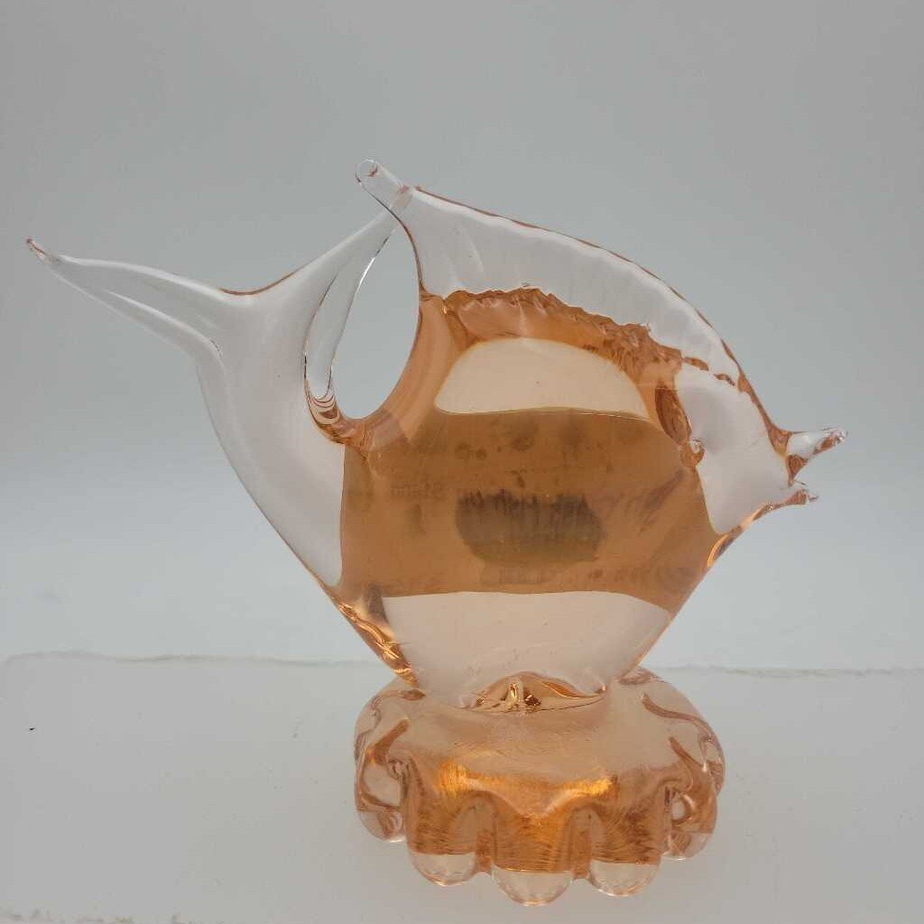 Peach Art Glass Fish on Stand (JG44)