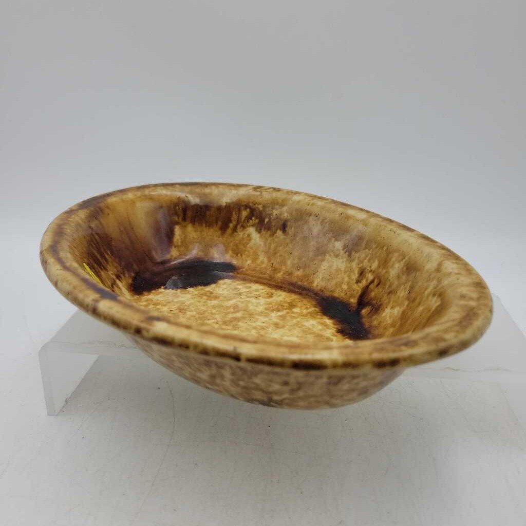 Brown Spattered Oval Bowl (JG44)