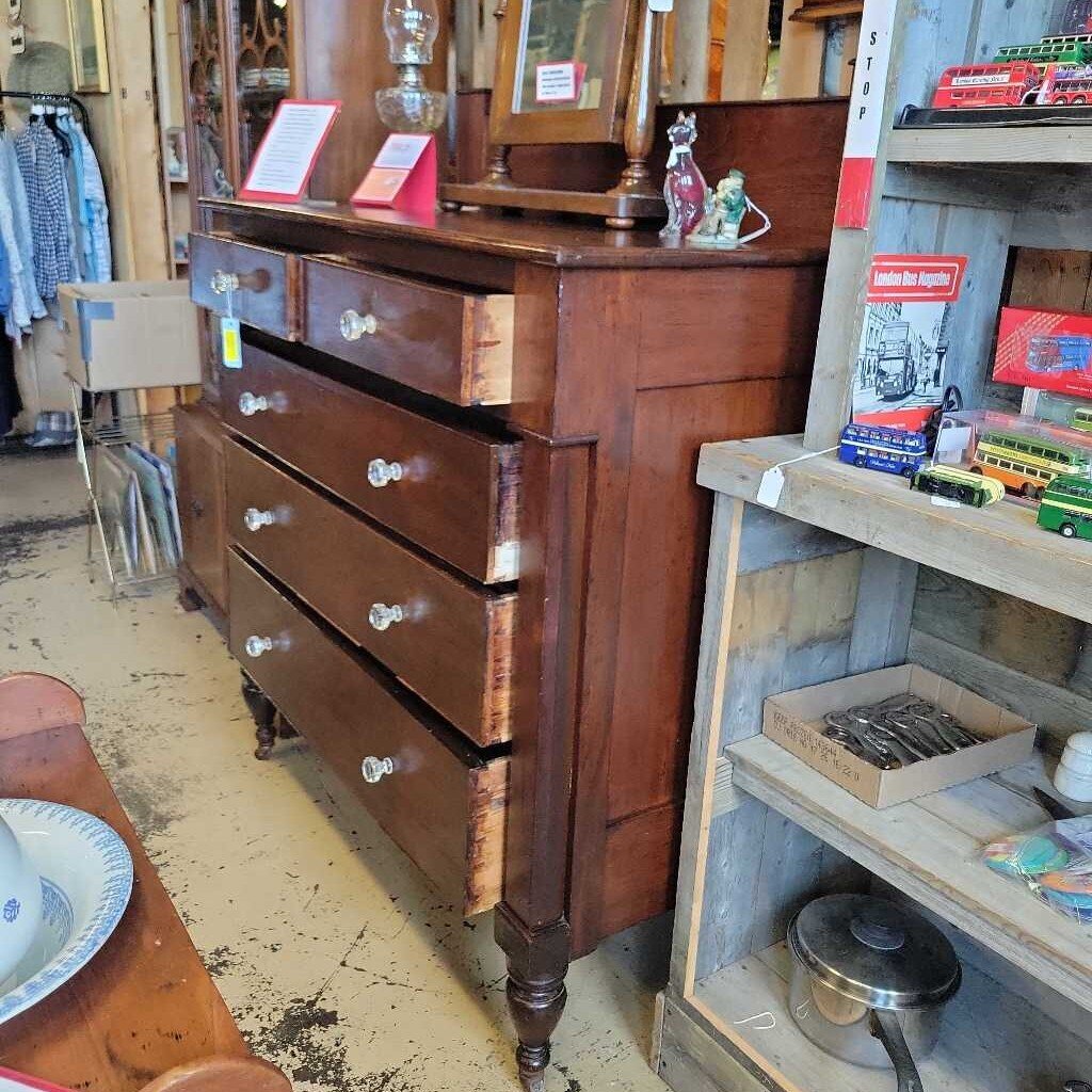1820,s/1830,s chest of drawers #318 (NS)