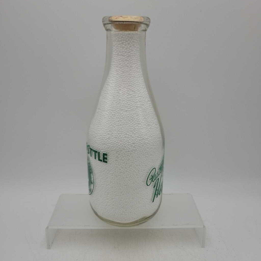 Hewitt's Dairy Hagersville Rare Quart