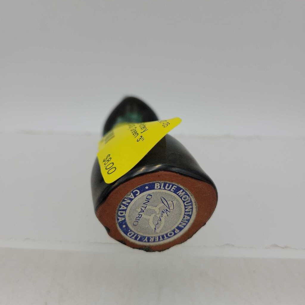 Blue Mountain Pottery Miniature Cat (JAS)