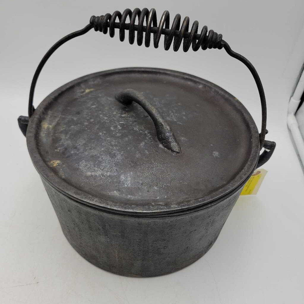 Cast Iron Dutch Oven (JAS)