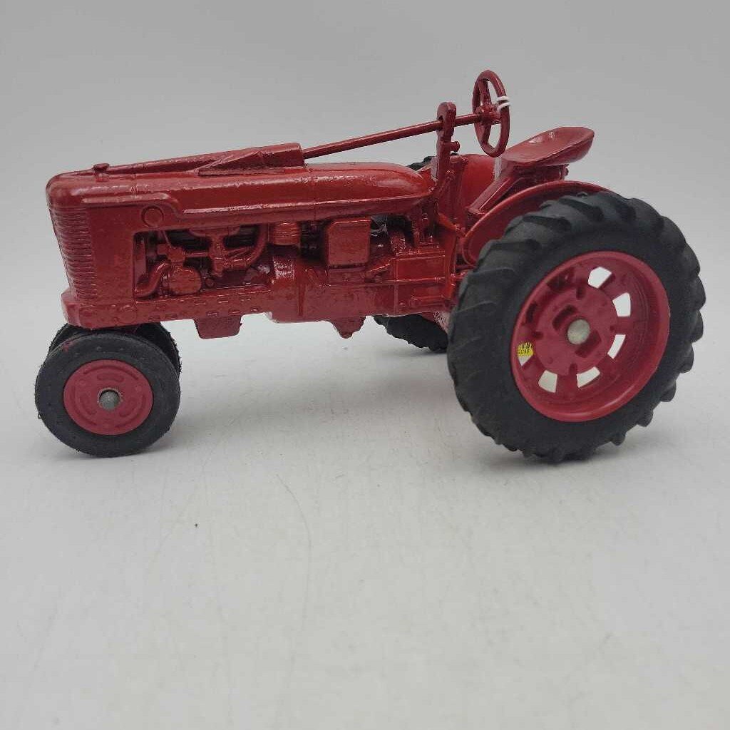 International Tractor Model ERTL (RAE)