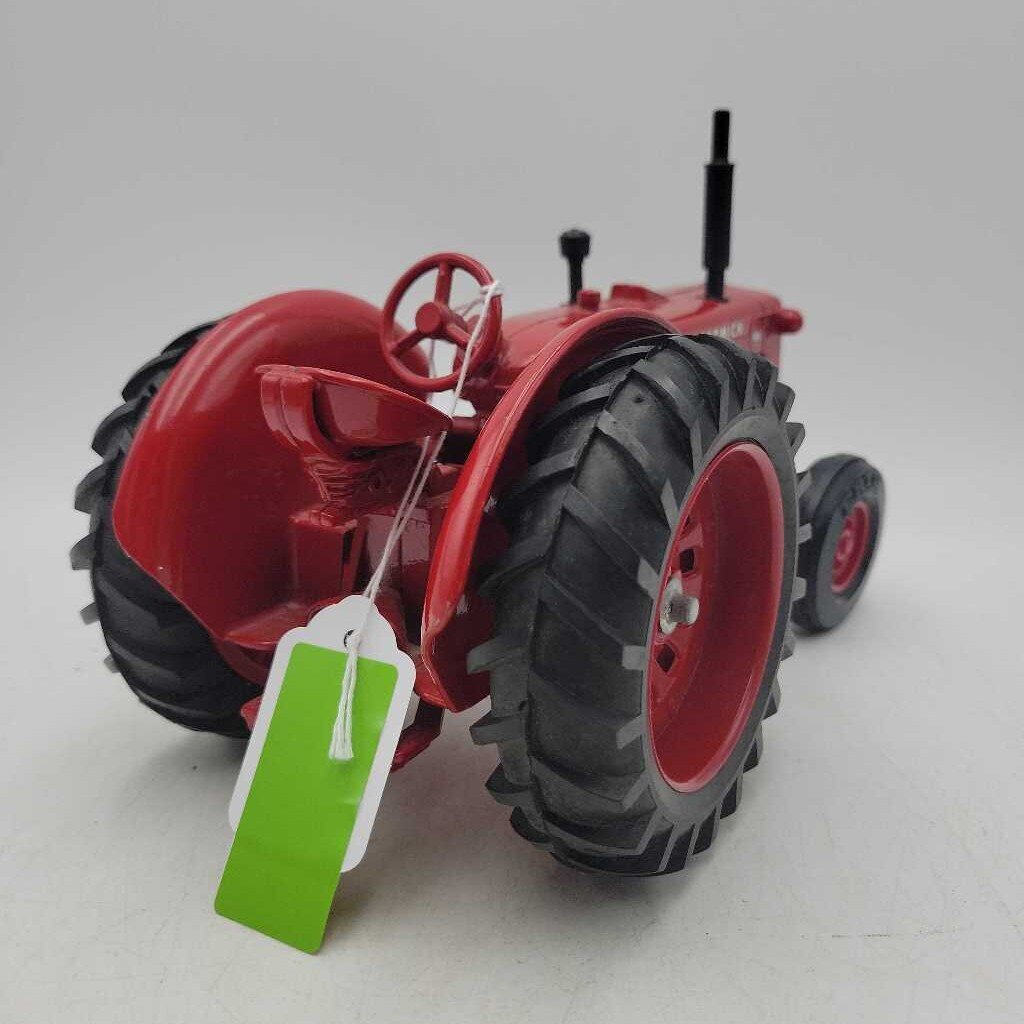 McCormick WD9 Tractor ERTL (RAE)