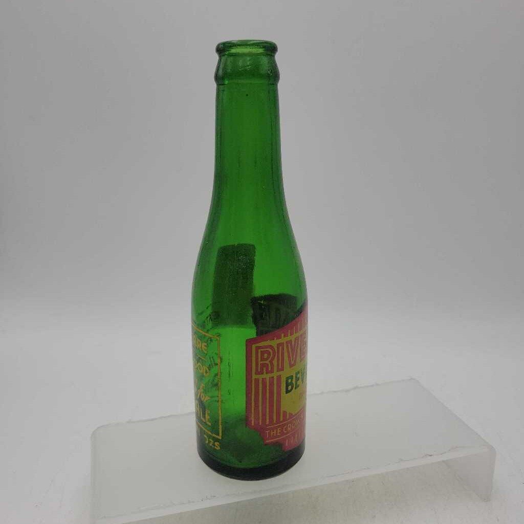 Riverdale Beverages Brantford Ontario Soda bottle (JAS) Rare