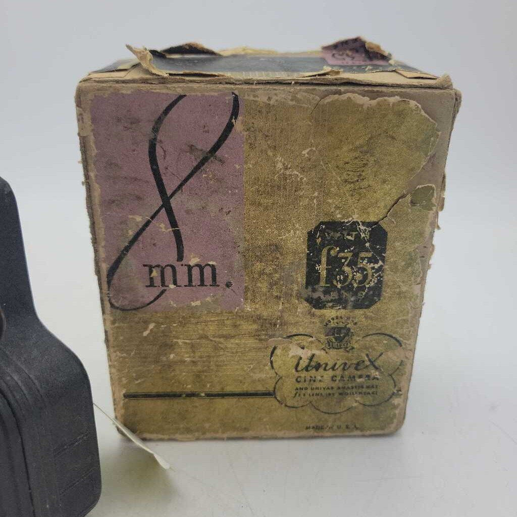 UNIVEX 8mm Movie Camera with box (BUI)