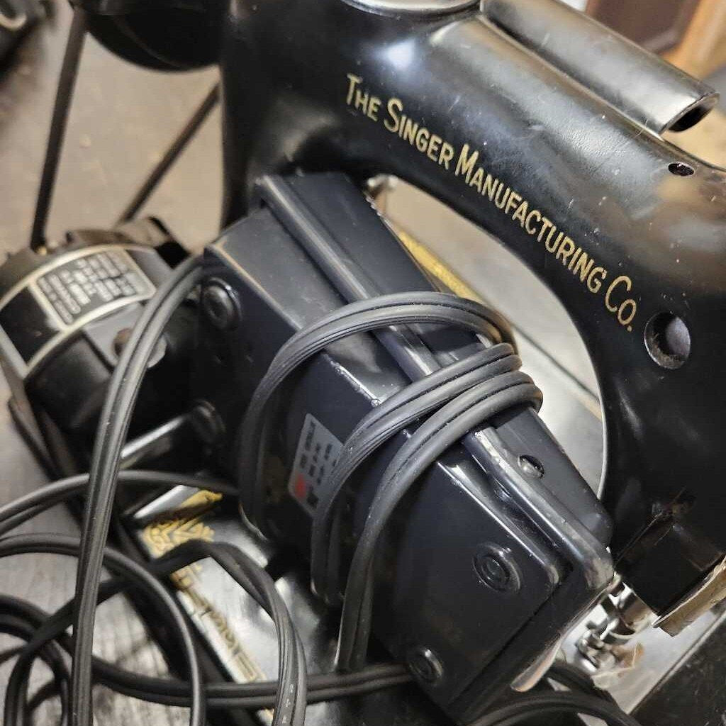 Singer Featherweight Sewing Machine and All.(bobbin at Front Desk)