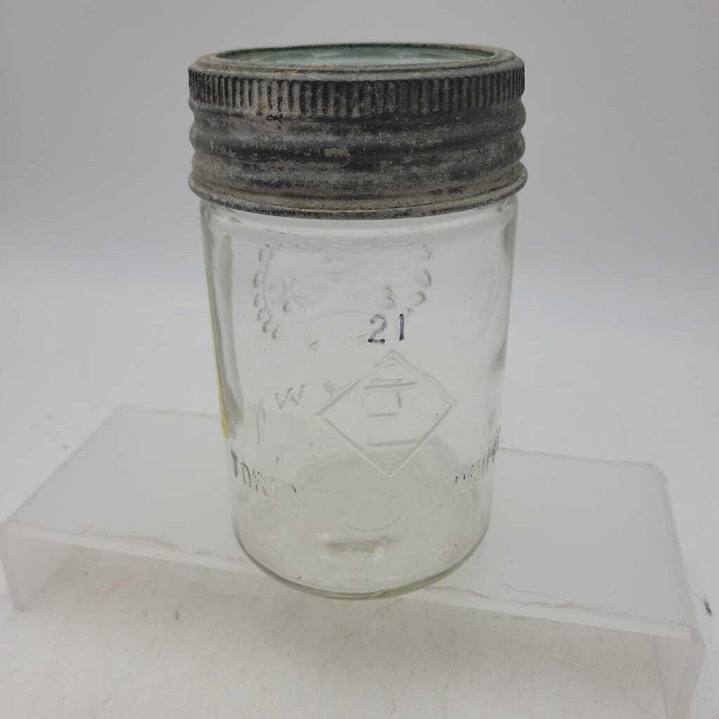 Eaton Crown Pint Jar Toronto Winnipeg 21 mold (JAS)